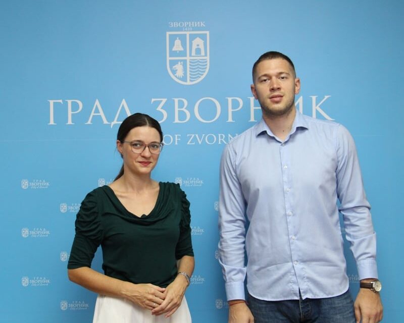 Шеф Представништва Јелена Јовановић састала се са саветником градоначелника Зворника за младе Вељом Тијанићем