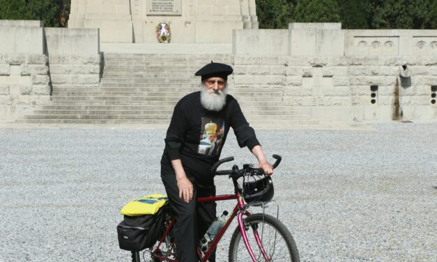 Αθανάσιος Διγενής – Από τη Θεσσαλονίκη στο Βελιγράδι, με ποδήλατο, σε ηλικία 78 ετών