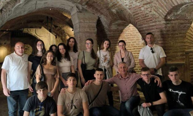 Εκπαιδευτικό ταξίδι στην Ελλάδα για τους αριστούχους μαθητές του Γυμνασίου Jovan Dučić του Trebinje
