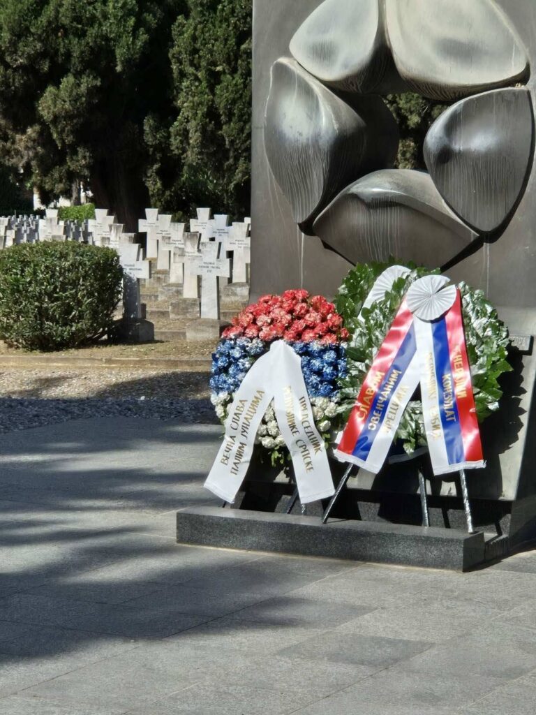 Κατάθεση στεφάνων στα στρατιωτικά συμμαχικά κοιμητήρια Ζέιτενλικ για την Ημέρα της Νίκης κατά του Φασισμού