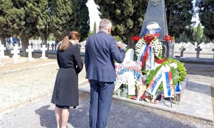Κατάθεση στεφάνων στα στρατιωτικά συμμαχικά κοιμητήρια Ζέιτενλικ για την Ημέρα της Νίκης κατά του Φασισμού