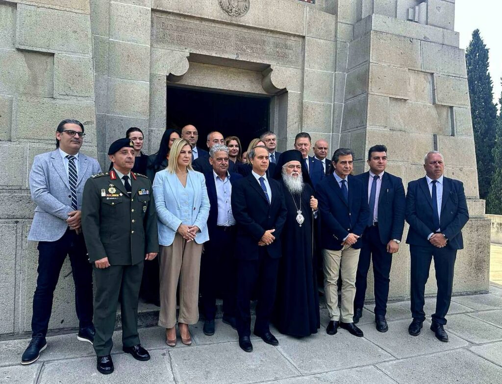 Κατάθεση στεφάνων στα στρατιωτικά συμμαχικά κοιμητήρια Ζέιτενλικ για την Ημέρα της Νίκης κατά του Φασισμού