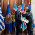 Ο Πρέσβης της Βοσνίας-Ερζεγοβίνης στην Ελλάδα, Ντράγκαν Βούκοβιτς, τιμήθηκε από το Υπουργείο Εθνικής Άμυνας της Ελλάδας