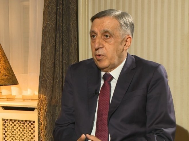 Цицовић: Српска симболизује саборност, истрајност и вјеру у будућност