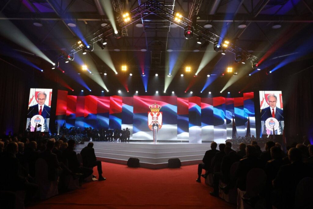 [gallery columns="2" size="large" ids="230541,230539,230537,230531"]