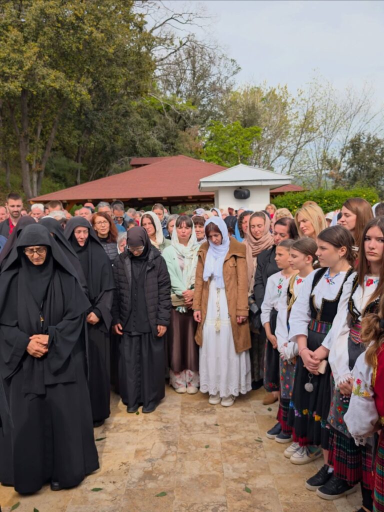 Σύναξη πίστης και παράδοσης του σερβικού λαού στο μετόχι Κακово της Ιεράς Μονής Χιλανδαρίου