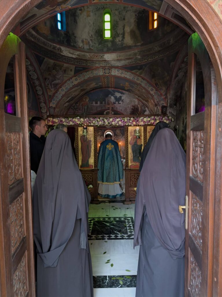 Σύναξη πίστης και παράδοσης του σερβικού λαού στο μετόχι Κακово της Ιεράς Μονής Χιλανδαρίου