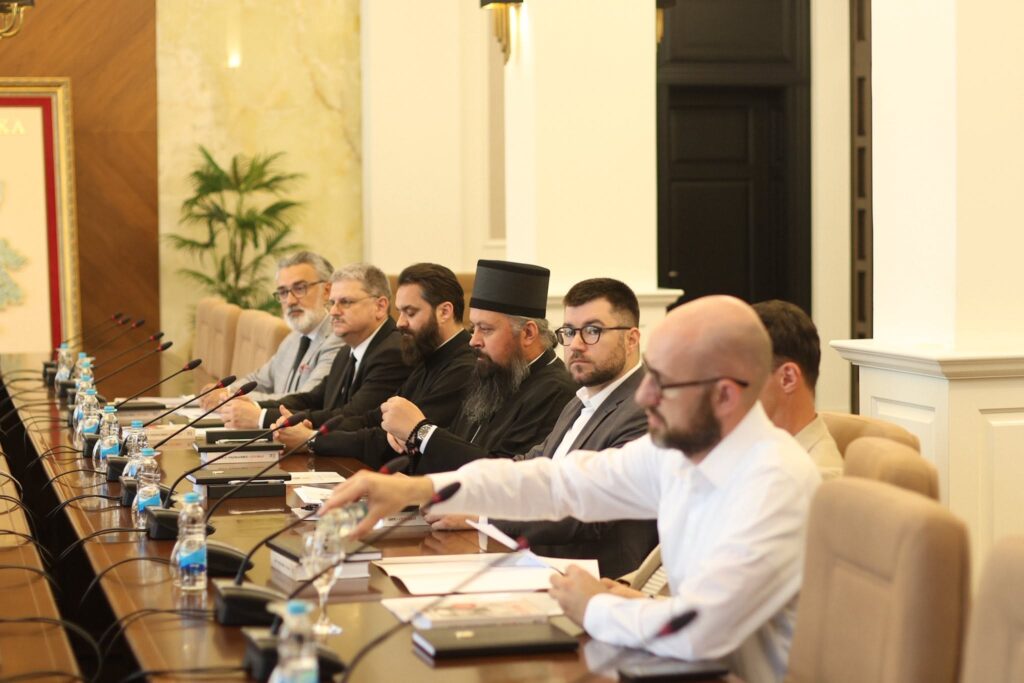 Η Σερβική Δημοκρατία συνεχίζει και ενισχύει τη στήριξή της προς τη Μονή Χιλανδαρίου