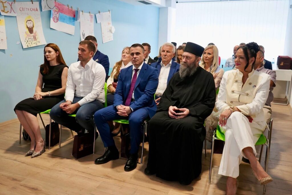 Στον ηγούμενο της Ιεράς Μονής Χιλανδαρίου, αρχιμανδρίτη Μεθόδιο, απονεμήθηκε το Τάγμα του Σρέτενιε