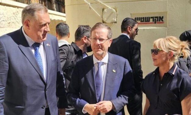 ΜΙΛΟΡΑΝΤ ΝΤΟΝΤΙΚ: ΣΤΗΝ ΙΕΡΟΥΣΑΛΗΜ ΓΙΑ ΤΗΝ ΕΠΕΤΕΙΟ ΤΩΝ ΔΕΚΑ ΕΤΩΝ ΑΠΟ ΤΟΝ ΘΑΝΑΤΟ ΤΟΥ ΣΙΜΟΝ ΠΕΡΕΣ