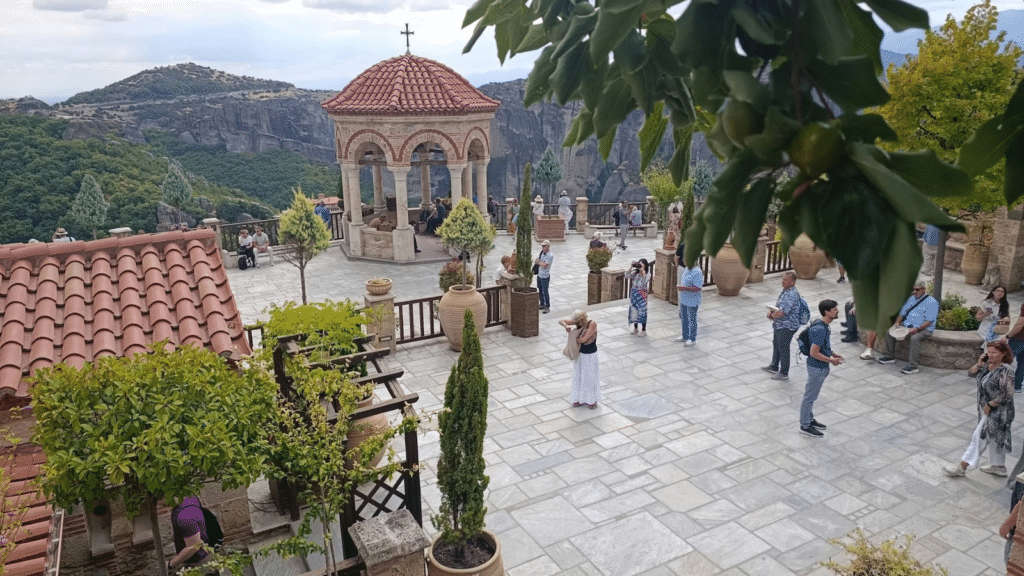 ΜΑΘΗΤΕΣ ΑΠΟ ΤΟ ΖΒΟΡΝΙΚ ΚΑΙ ΤΗ ΝΤΕΡΒΕΝΤΑ ΣΕ ΕΚΠΑΙΔΕΥΤΙΚΗ ΕΠΙΣΚΕΨΗ ΣΤΗΝ ΕΛΛΑΔΑ